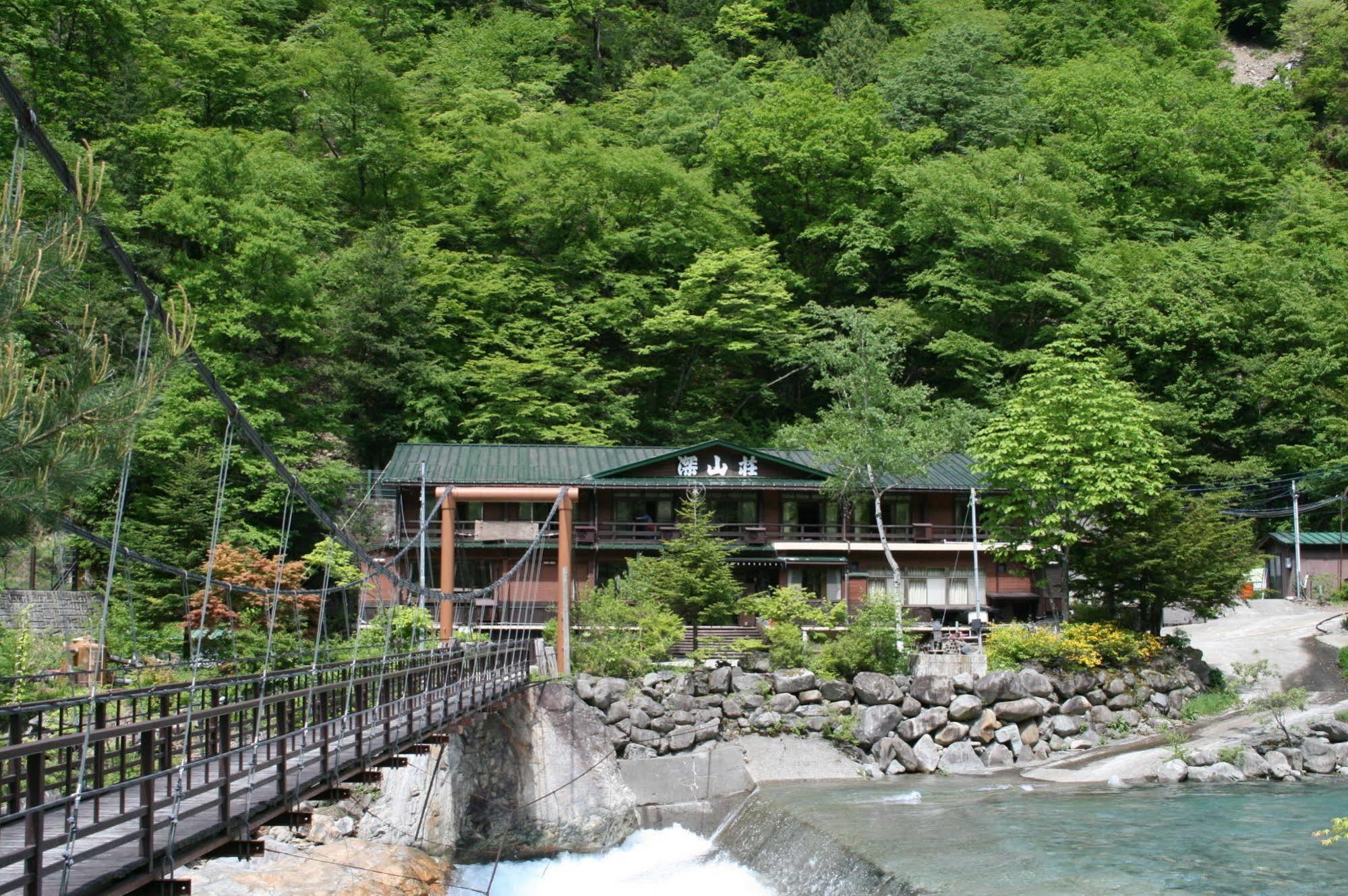 Shinzanso Hotel Takayama  Exterior photo